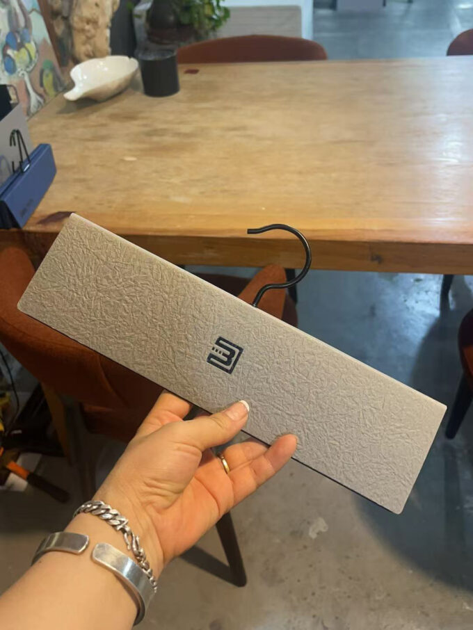 Customizable Fabric Swatch Display Hooks for Home Textile | Curtain & Sofa Sample Card Heads