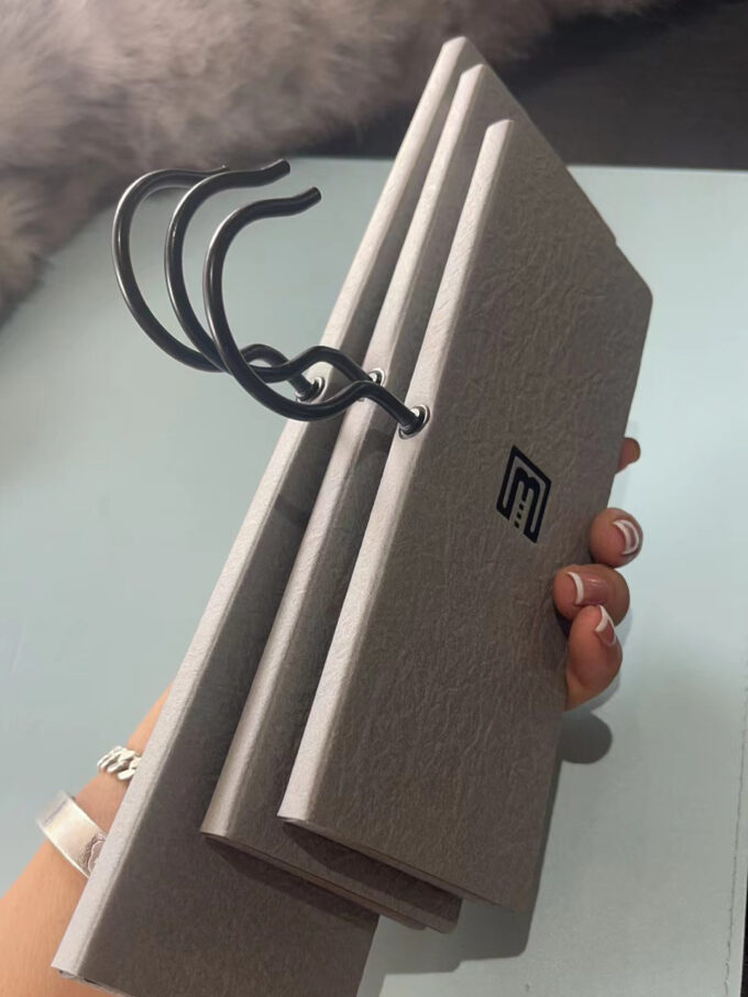 Customizable Fabric Swatch Display Hooks for Home Textile | Curtain & Sofa Sample Card Heads