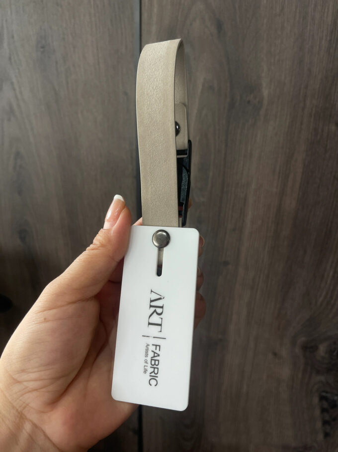 Premium Rectangular Fabric Sample Hanging Clips | Custom Logo Tags (Paper/Plastic) for Curtain & Upholstery