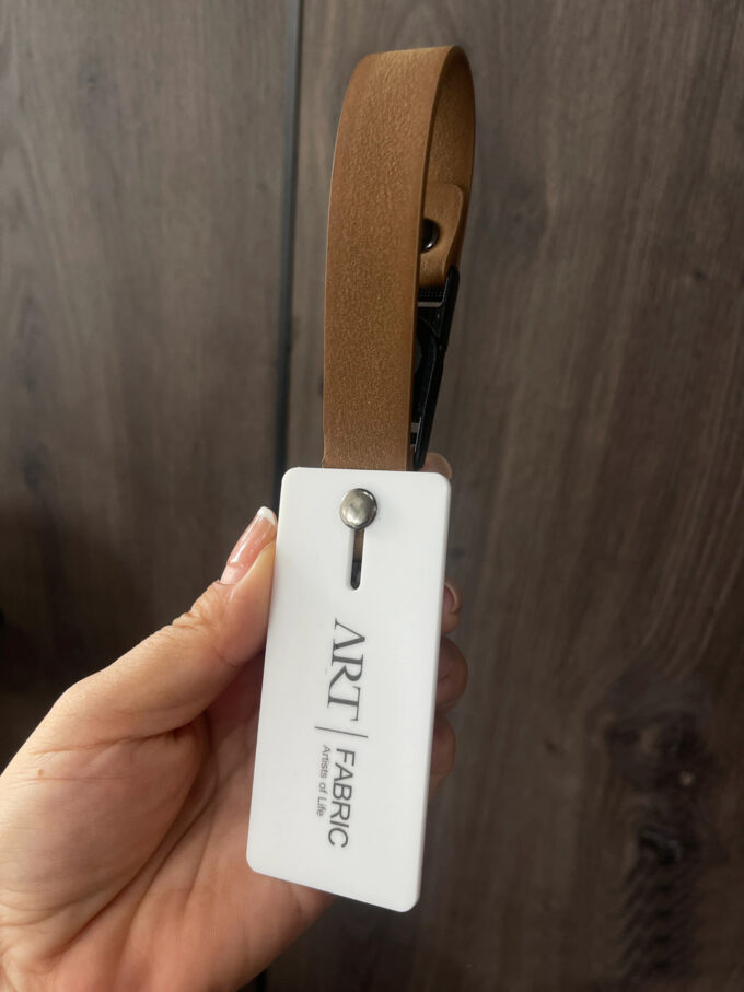 Premium Rectangular Fabric Sample Hanging Clips | Custom Logo Tags (Paper/Plastic) for Curtain & Upholstery