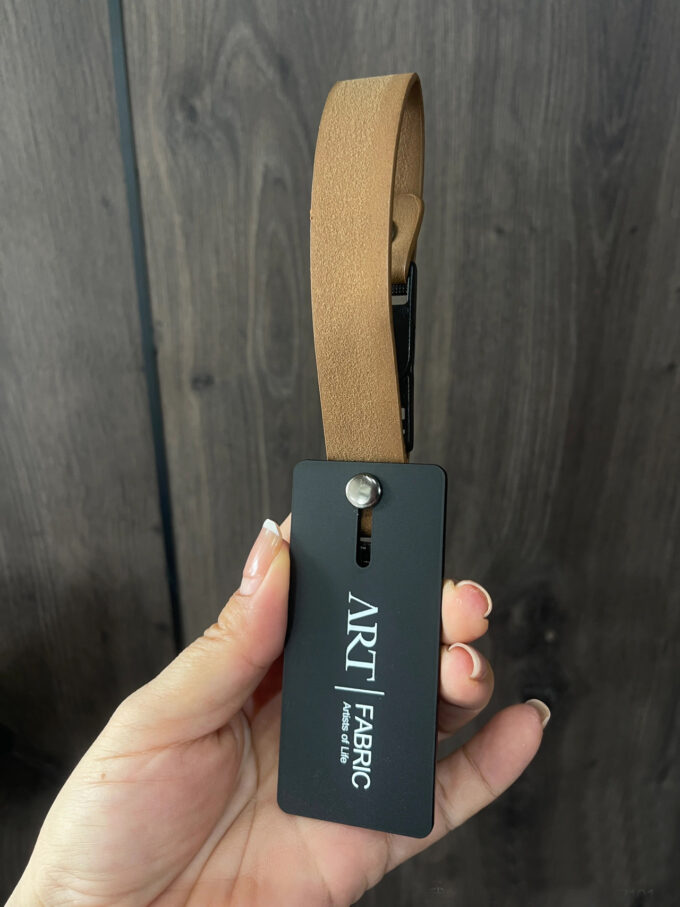 Premium Rectangular Fabric Sample Hanging Clips | Custom Logo Tags (Paper/Plastic) for Curtain & Upholstery