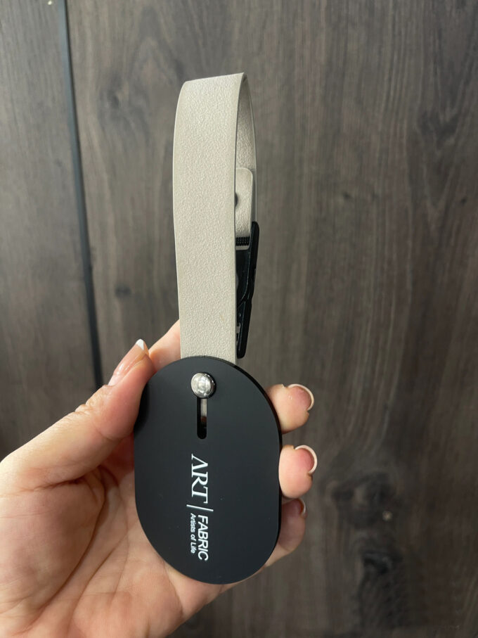 Customizable Fabric Sample Clips with Logo Tags | Home Textile Display Hooks for Curtain Upholstery