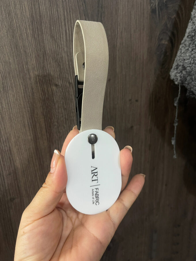 Customizable Fabric Sample Clips with Logo Tags | Home Textile Display Hooks for Curtain Upholstery